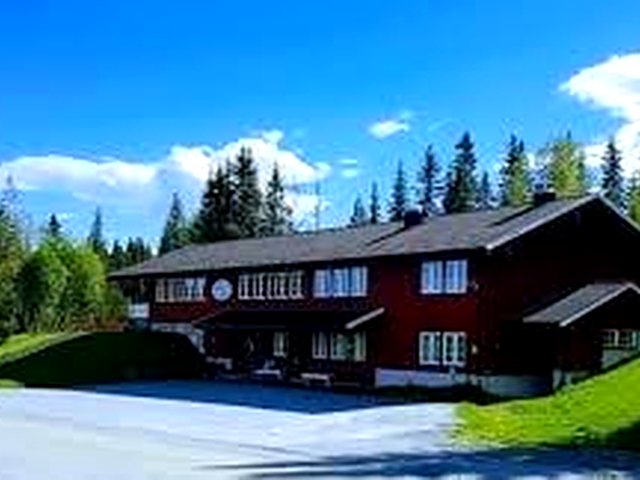 Chalet de Gåsbu, lieu d’accueil de l’échange près de Hamar (Norvège) / Gåsbu lodge, venue of the exchange near Hamar (Norway)
